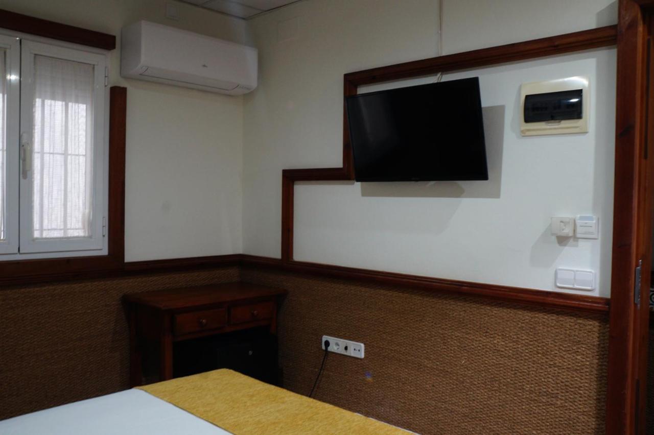 Hostal La Conilena Кониль-де-ла-Фронтера Экстерьер фото