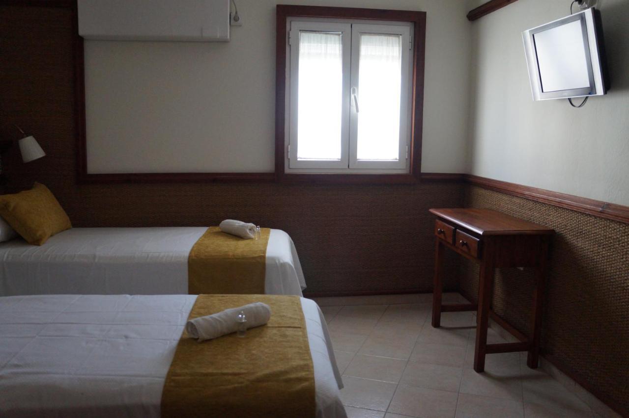 Hostal La Conilena Кониль-де-ла-Фронтера Экстерьер фото