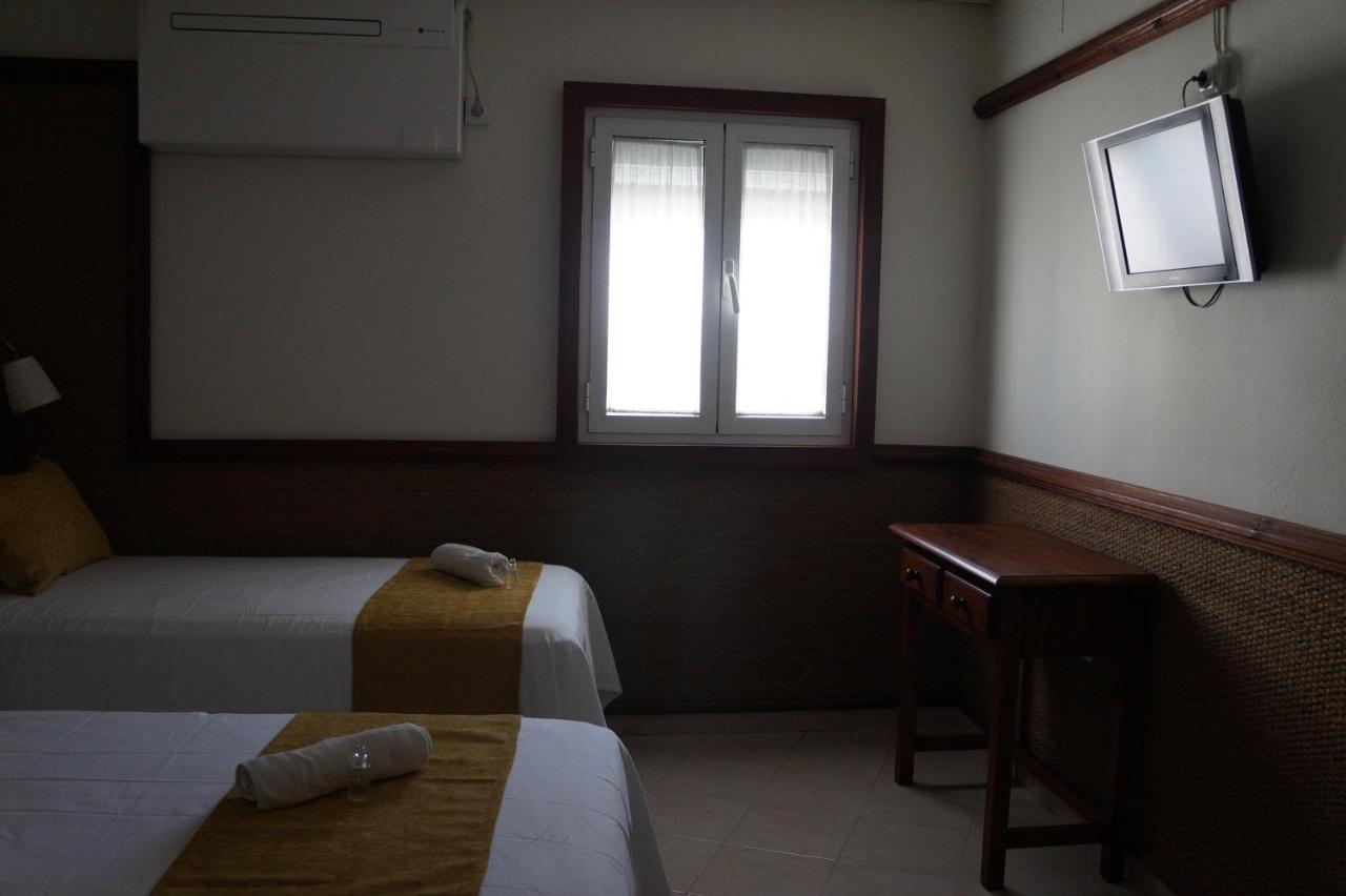 Hostal La Conilena Кониль-де-ла-Фронтера Экстерьер фото