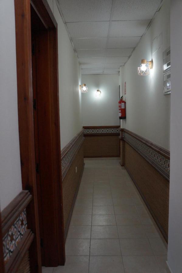 Hostal La Conilena Кониль-де-ла-Фронтера Экстерьер фото