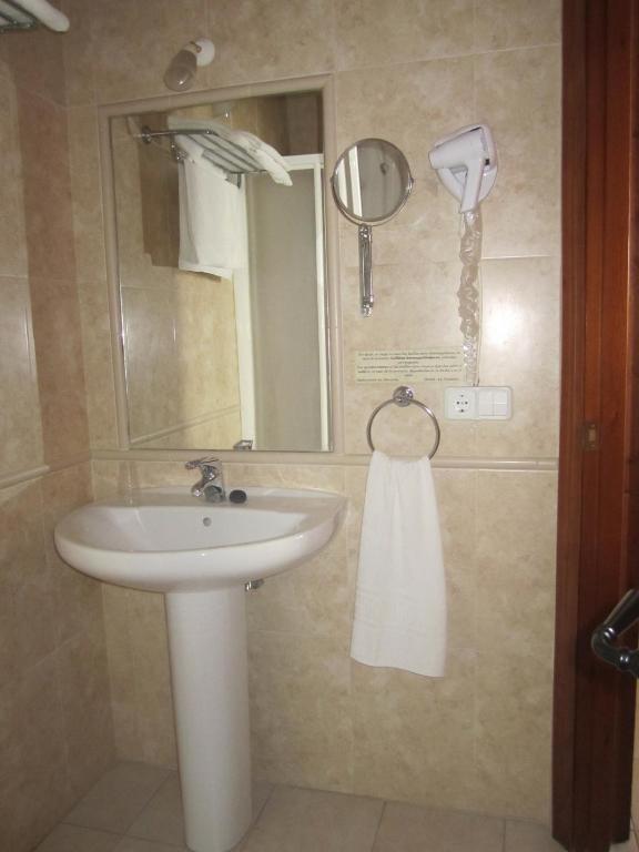 Hostal La Conilena Кониль-де-ла-Фронтера Номер фото